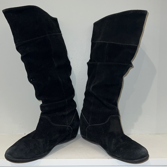 Waterproof Suede Shrug Boots - Picture 2 of 5